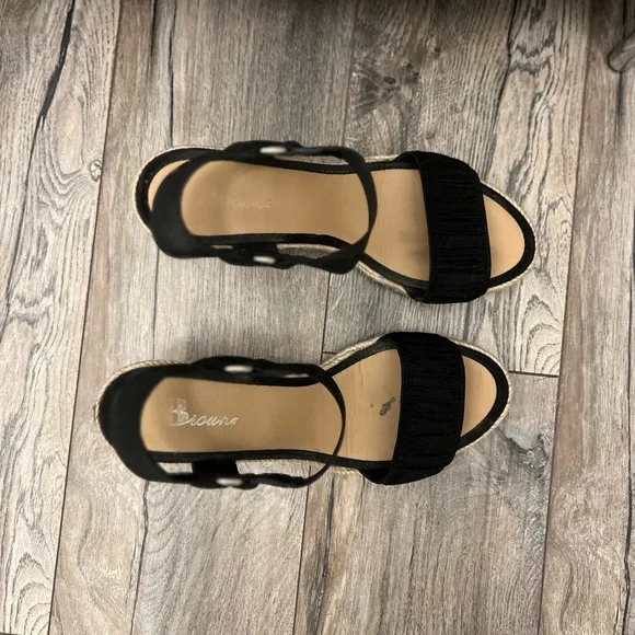 Wedges - Picture 2 of 4